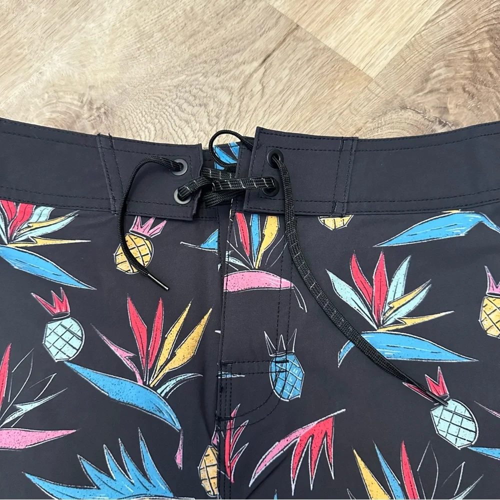 Performance Apparel Hybrid Men’s Shorts size 36